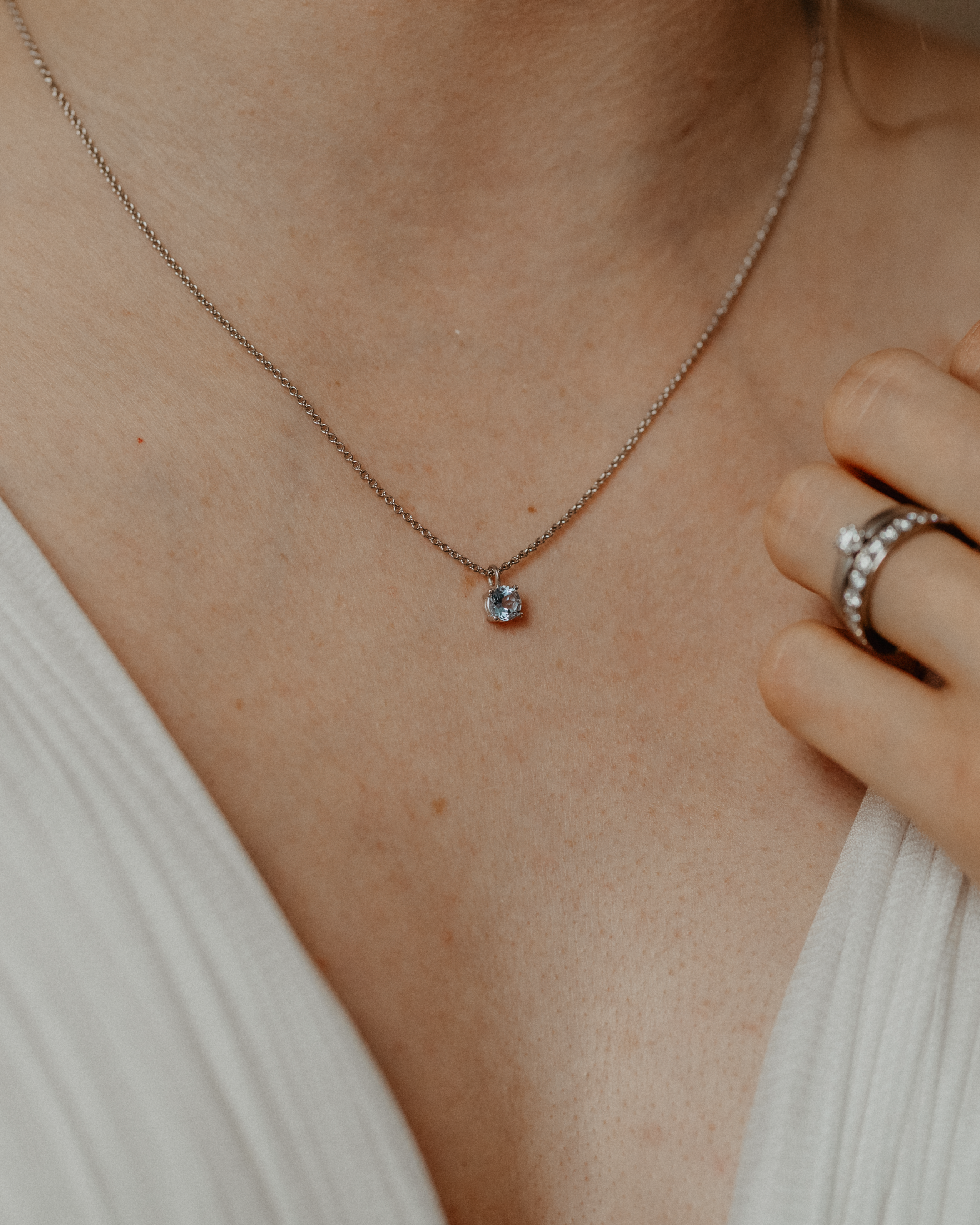 LALUZ FINE Weißgold 750