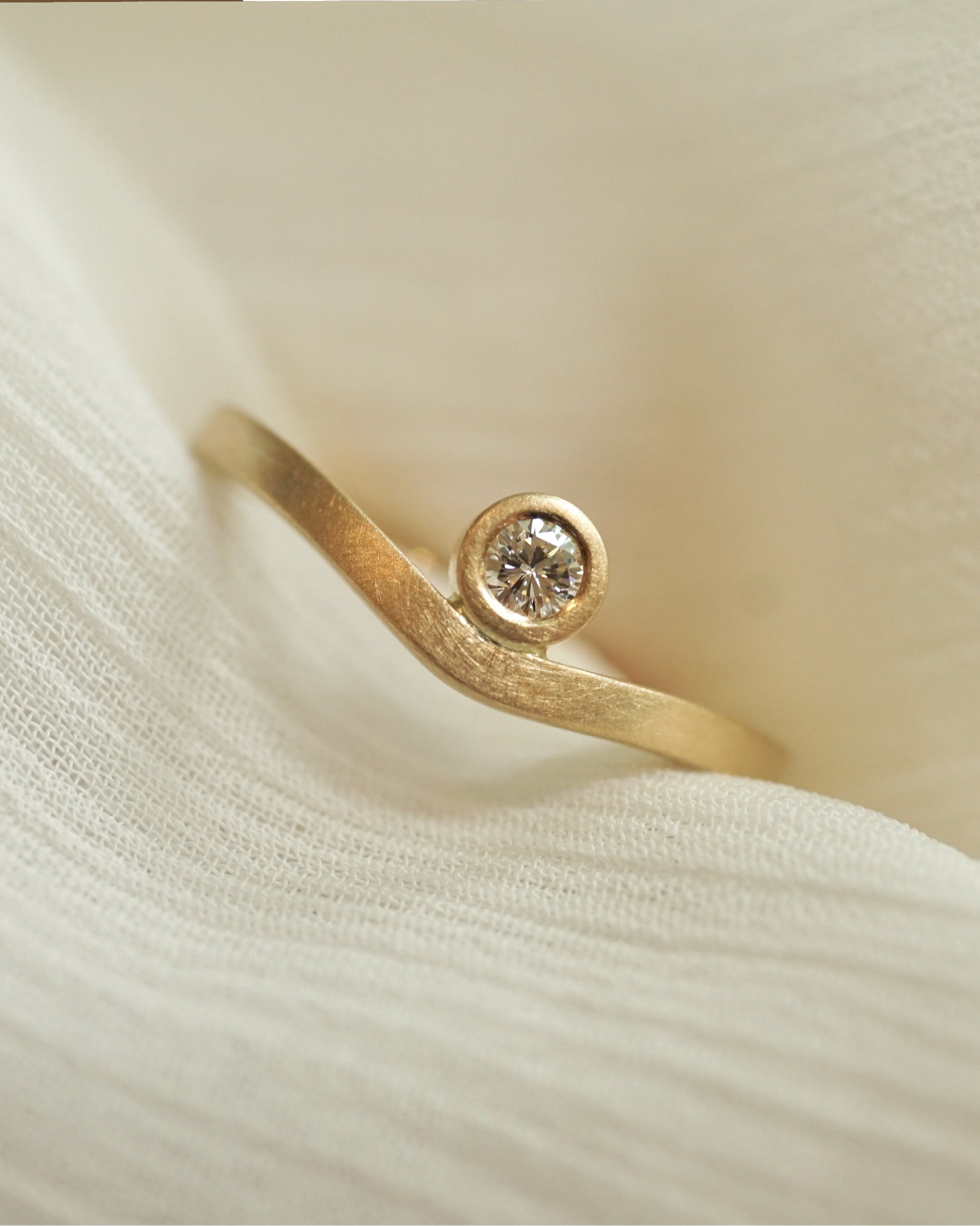 WAVE - Gold Ring - Gelbgold 585