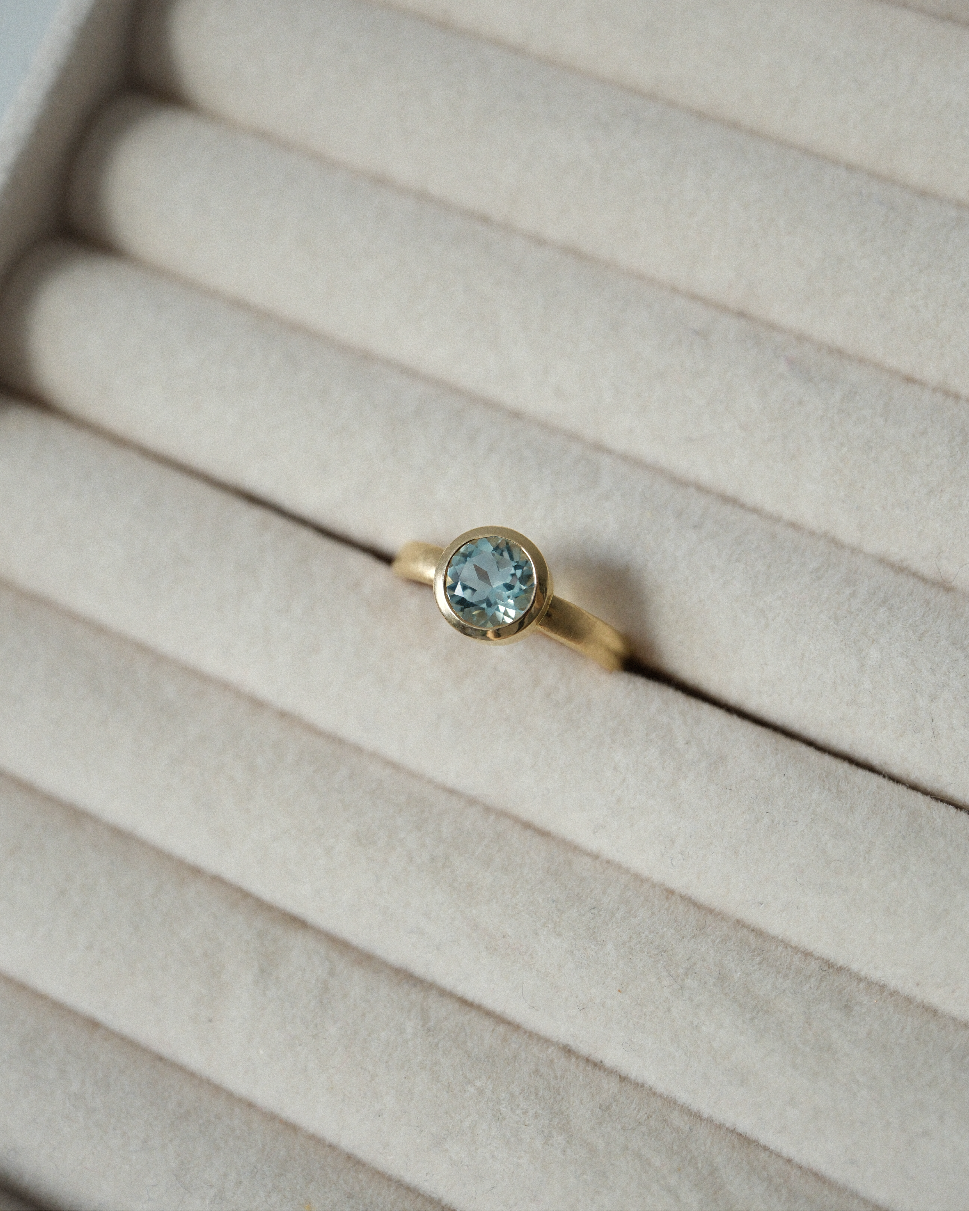 CIELO - Gold Ring mit Stein - Gelbgold 585