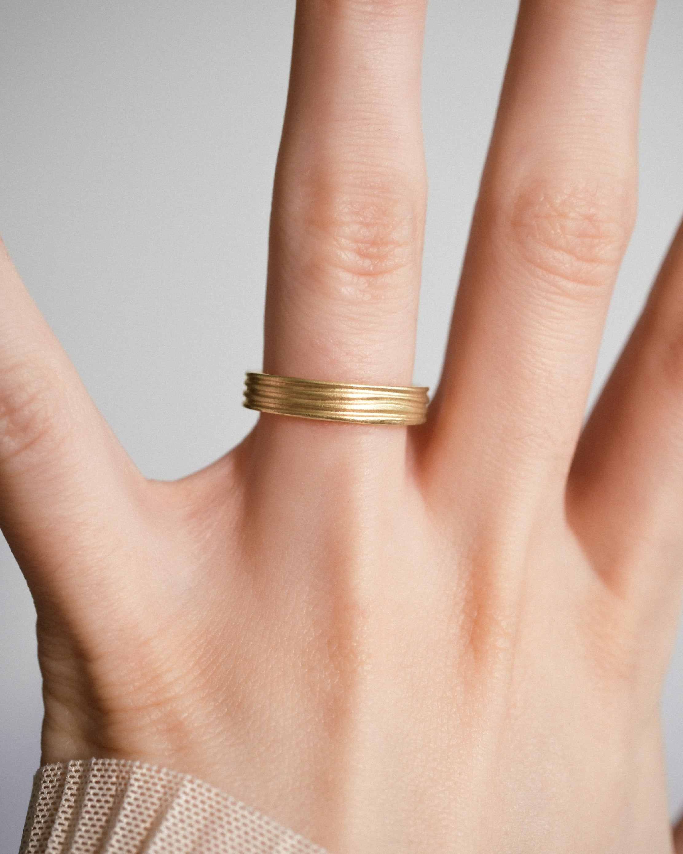 LÍNEA Ring Gelbgold 750