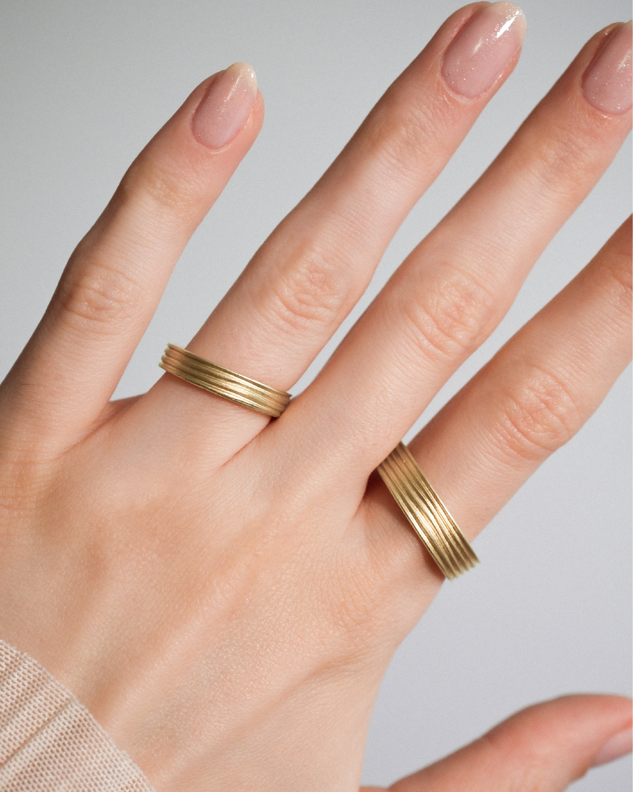 LÍNEA Ring Gelbgold 750